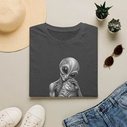 Alien Holding Cat T-Shirt — Cute Sci‑Fi Cat Lover Graphic Tee