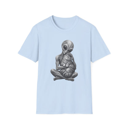Alien Holding Cat T-Shirt — Cute Sci‑Fi Cat Lover Graphic Tee