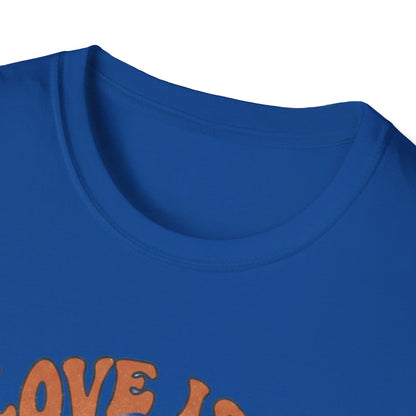 T-Shirt — "Love Is a Powerful Thing" Golden Retriever Graphic Tee