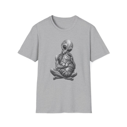 Alien Holding Cat T-Shirt — Cute Sci‑Fi Cat Lover Graphic Tee