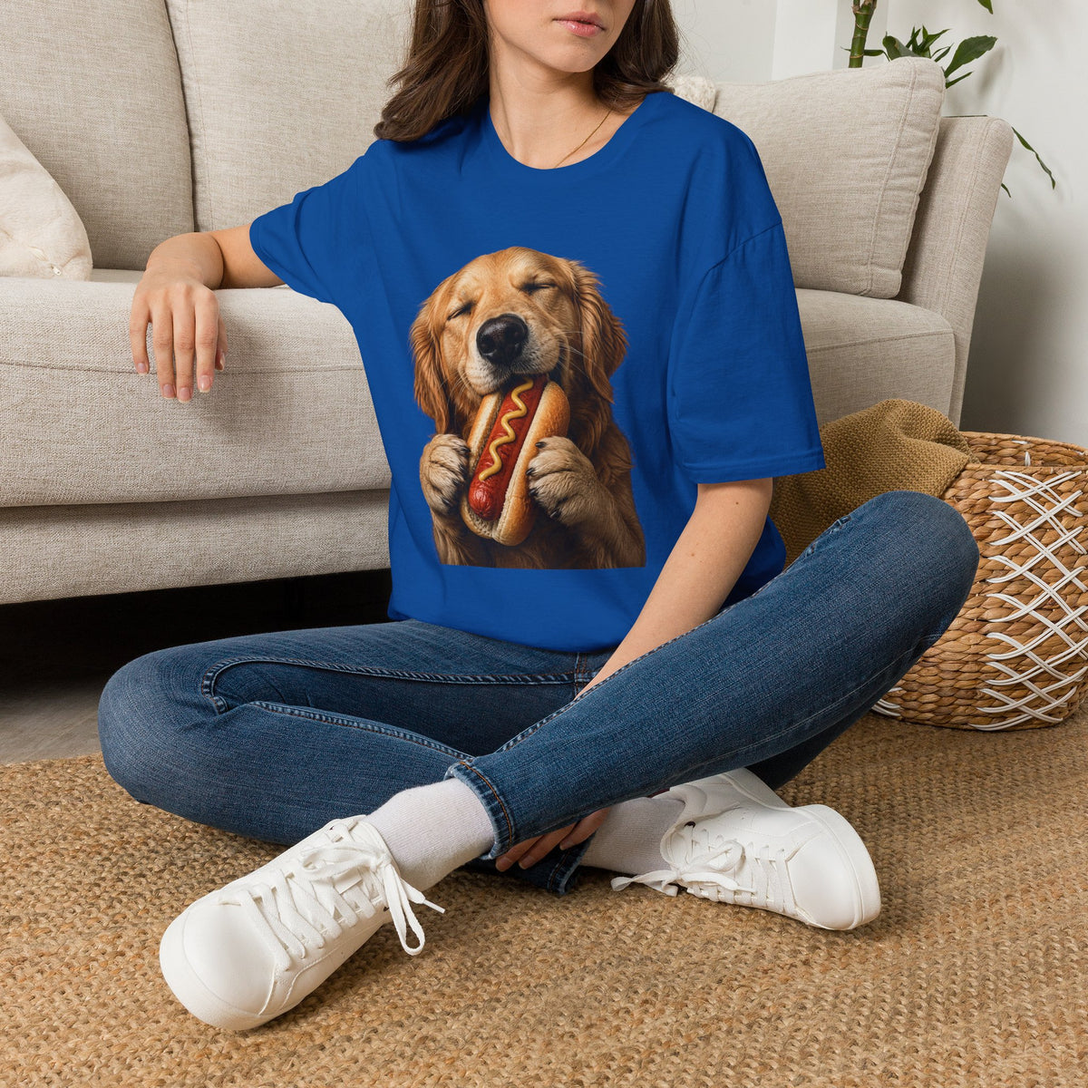 Golden Retriever Hot Dog T-Shirt — Cute Dog Eating Hotdog Graphic Tee
